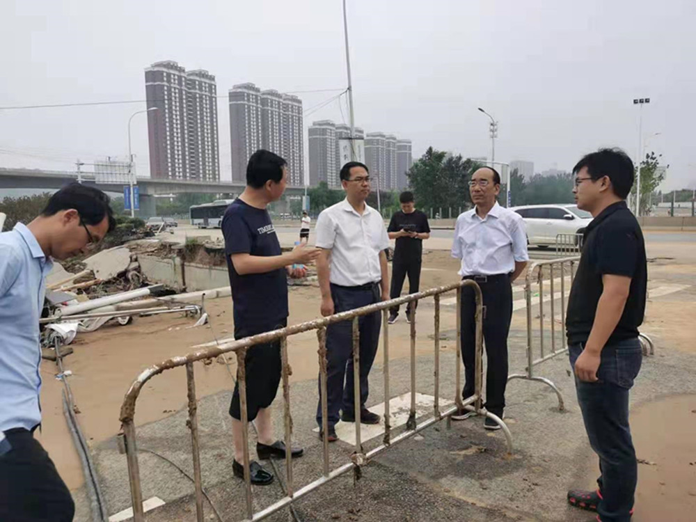 开云体育-开云(中国)一站式服务官方网站
党委书记、董事长、总经理秦广远赴市政项目检查指导灾后恢复重建工作